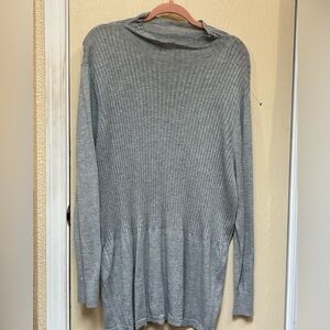 Sejour Gray Ribbed Knit Top